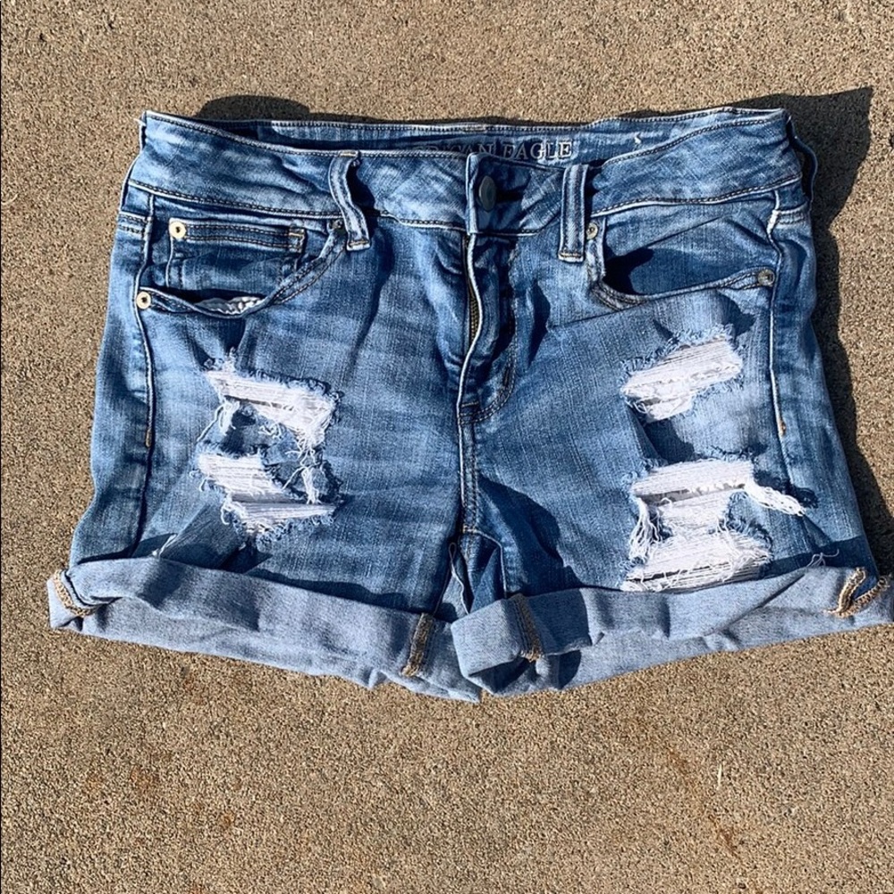 American Eagle lace pocket distressed shorts